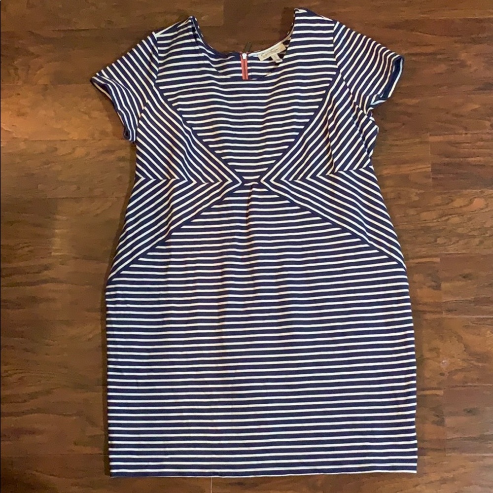 Jessica Simpson Maternity dress